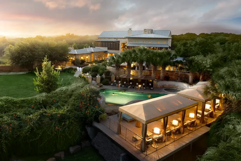 Best Lakeside Boutique Villas in the US: An Editorial Guide to Estate Luxury