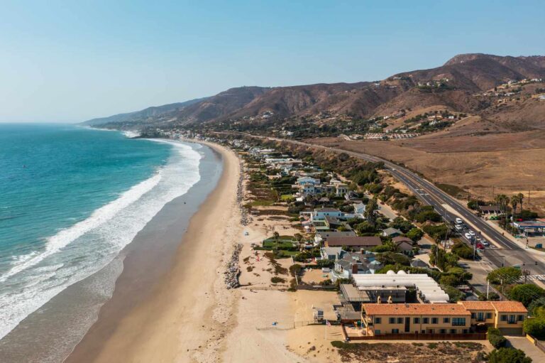 Coastal Lifestyle Destinations USA: A Guide to Maritime Living