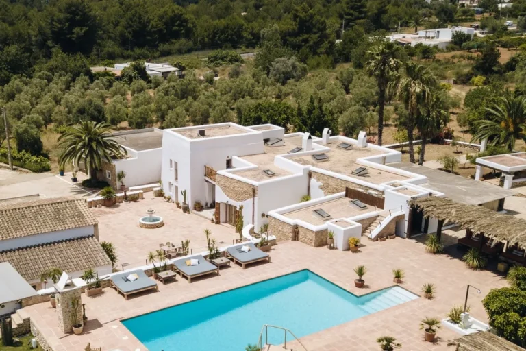 How to Plan Boutique Villa Weddings on a Budget: A Definitive Strategic Guide